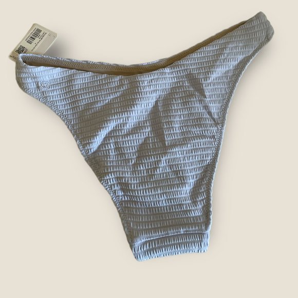 Lululemon Smocked Textured Mid-Rise Skimpy-Fit Swim Bottom Sz 6 - Picture 2 of 5